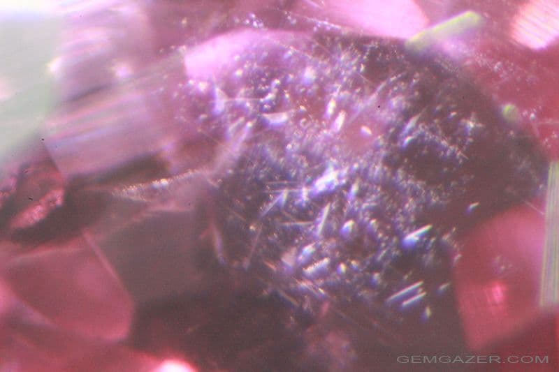 Rubis Traité Rouge Rose De Madagascar – 0,68 Carat – Chauffé – Réf P104.119
