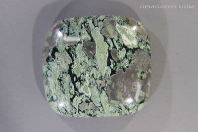 Pudding Stone cabochon, USA. 77.36 carats.