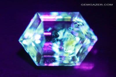 Quartz with fluorescent Petroleum inclusions (moving bubble), faceted, Pakistan. 4.36 carats.