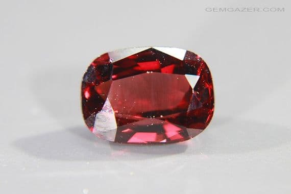 Rhodolite Pourpre Rouge De Tanzanie - 1,47 Carats - Naturel Sans Traitement - Neuf