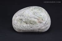 Serpentine pebble / palmstone, polished, Cornwall, UK. 54.12 grams.