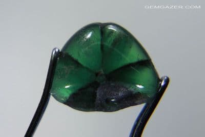 Trapiche Emerald cabochon, Colombia 1.99 carats.