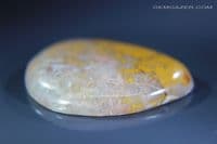 Vein Agate cabochon, Scotland. 45.14 carats.