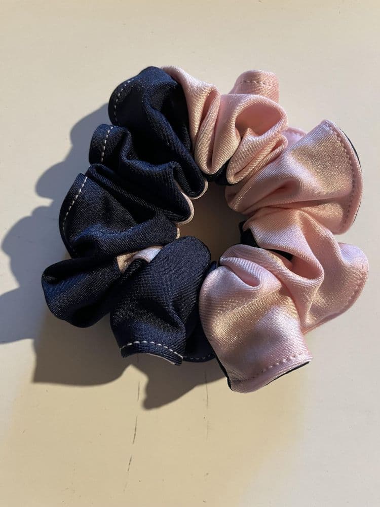 Elstree School Baby pink/Navy Hooped Scrunchie