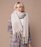 Fluffy Scarf for Equestrians – Soft, Sustainable & Personalised