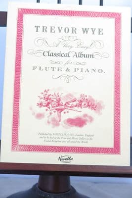 A Very Easy Classical Album for Flute & Piano arr Wye T