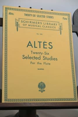 Altes H - 26 Selected Studies for the Flute [DAMAGED]
