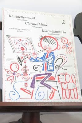 Clarinet Music for Beginners Vol 2 for Clarinet & Piano arr Kuszing J & Mariassy I