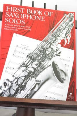 First Book of Saxophone Solos for Alto Saxophone & Piano arr Hinchliffe R