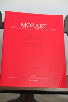 Mozart W A - Concerto in A for Clarinet & Orchestra KV622 (Score only)