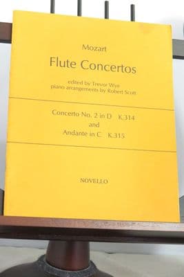Mozart W A - Concerto No 2 in D K314 & Andante in C K315 for Flute & Piano arr Scott R
