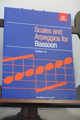 Scales & Arpeggios for Bassoon Grades 1-8 ed Denley I