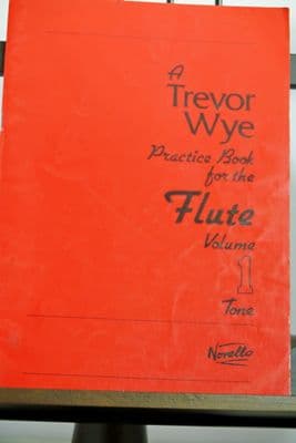 Wye T - A Trevor Wye Practice Book for the Flute Vol 1 - Tone