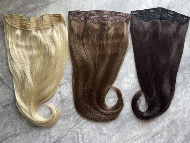 Multi - Layered Clip in Hair Extensions - 1 Piece Full Set Tongable Synthetic Hair - 22 inches