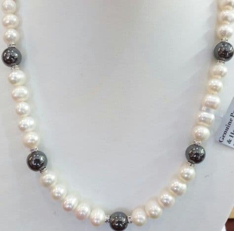 Freshwater pearls with hematite beads