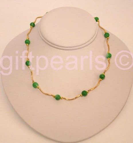 Gold wave with jade.