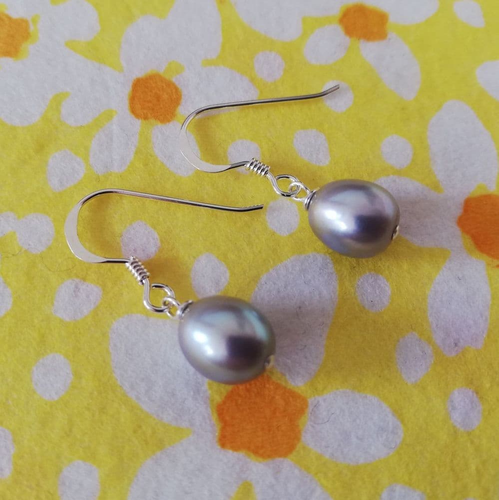 Tear drop grey pearls on silver hooks