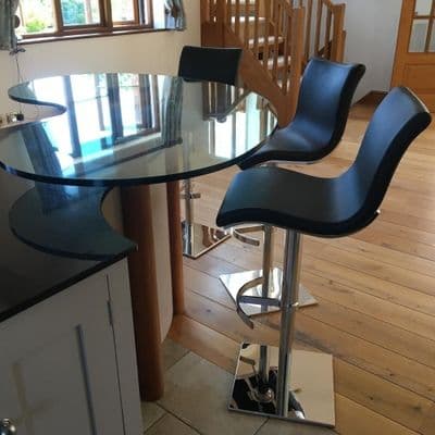 Steve Adjustable Bar Stool.