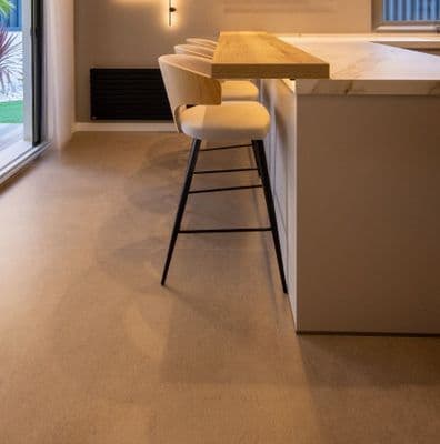 Wing Fixed Height Bar Stool