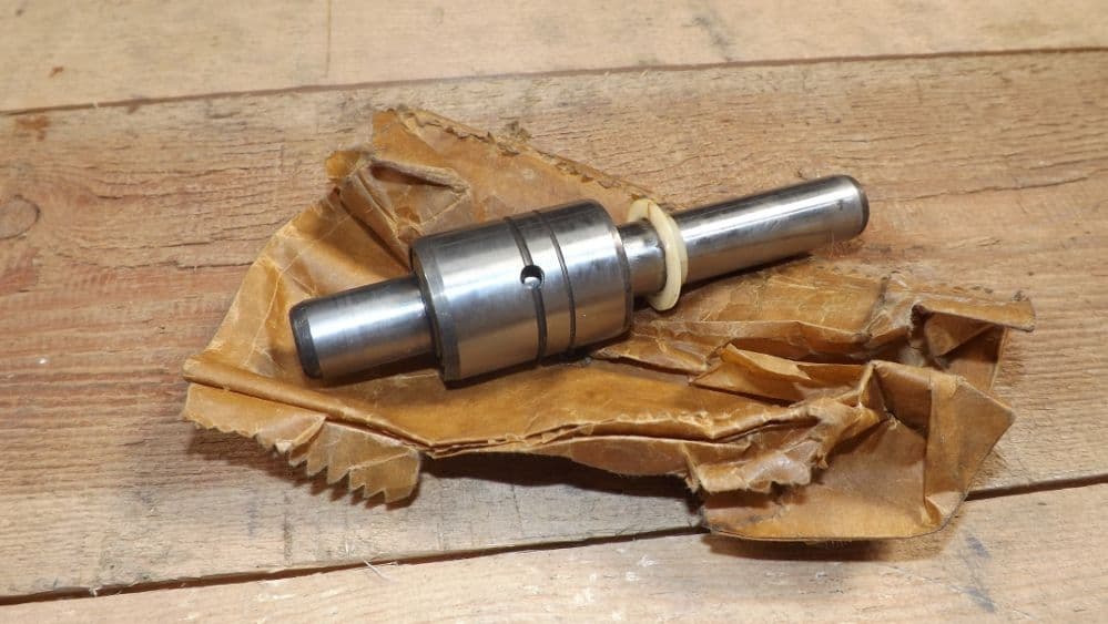 J60 Water pump spindle bearing C23417/1