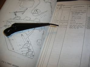 Saxon. APC.Front wiper arm.