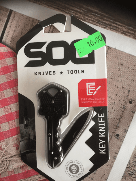 SOG Key Knife