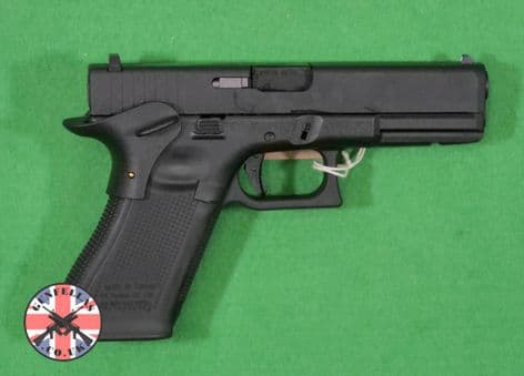 WE G17 6mm GBB Pistol with thumb rest