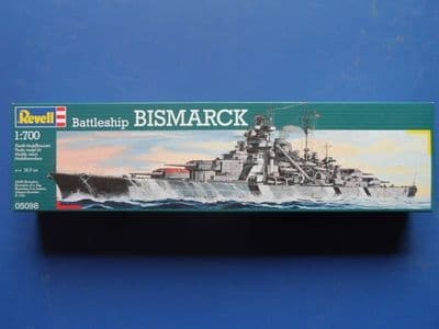 RV05098 Battleship Bismarck