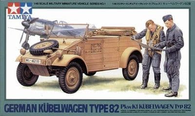 TA32501  Kubelwagen Type 82 and figures