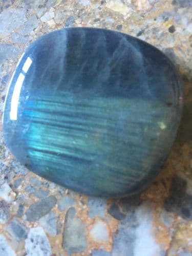 Labradorite Palmstone