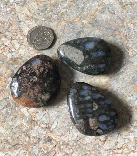 Llanite Smooth Stone Palmstone