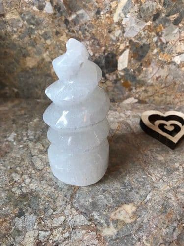 White Selenite Unicorn Horn Spiral Reiki Healing Crystal approx 10cm tall Angel Stone, Ornament