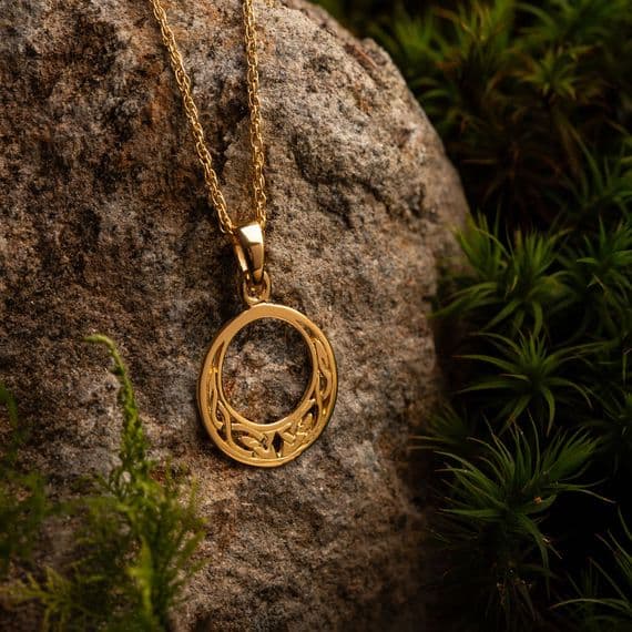 Celtic Knotwork Pattern Open Circle Pendant Gold Finish 0858G