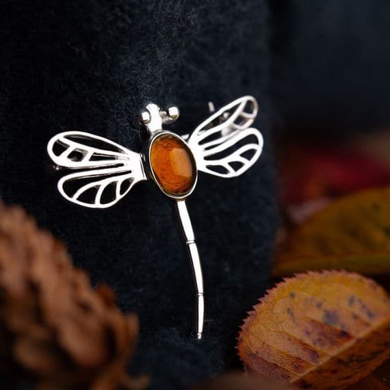 Outlander Inspired Dragonfly In Amber Brooch 9777