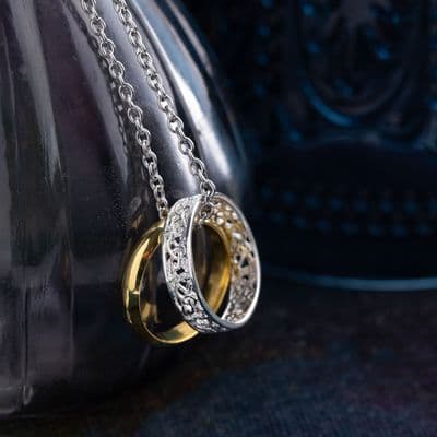 Outlander Inspired Wedding Rings Pendant 9834
