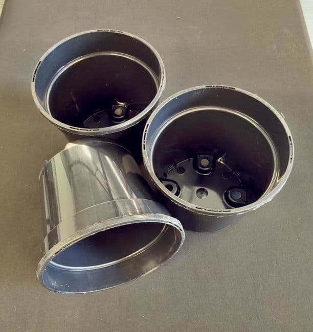 PT06 Black Pots 3