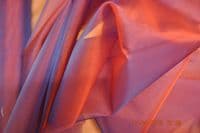 S3030 Two Tone Silk Organza, 107 cm, red shot blue
