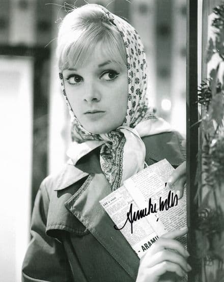 Anneke Wills DOCTOR WHO 'Polly' - Genuine Signed Autograph 10 x 8 COA 11337