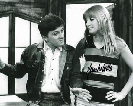 Anneke Wills DOCTOR WHO 'Polly' - Genuine Signed Autograph 10 x 8 COA 11345