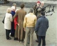 Barry Howard, Doctor Who  Genuine Signed Autograph 10