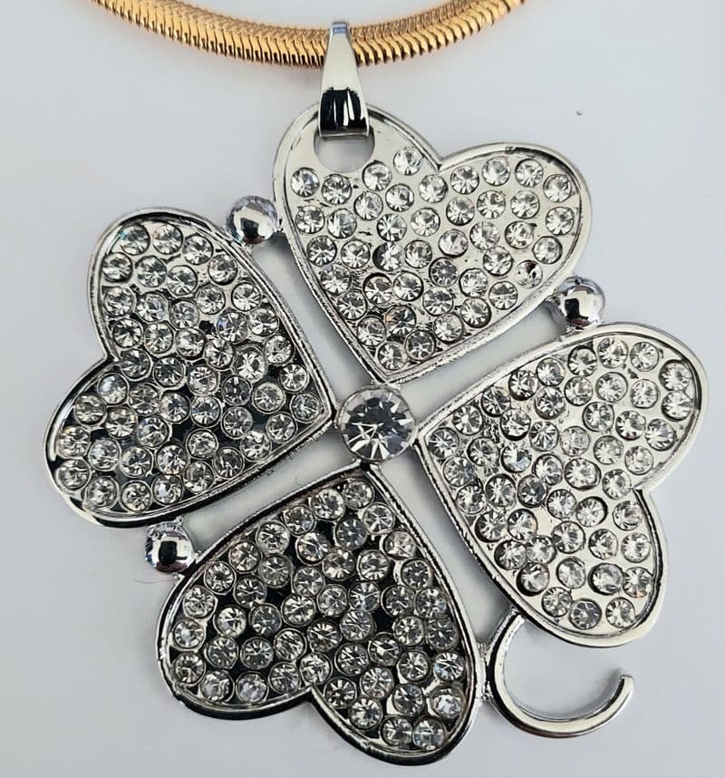 CLOVER NECKLACE Sex And The City 2 INSPIRED Pendant 2779