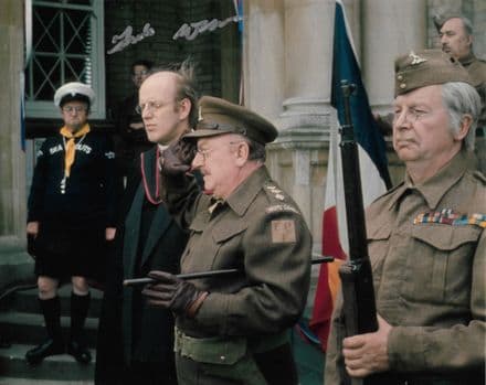 FRANK WILLIAMS DAD'S ARMY 8 B10 ORGINAL SIGNED AUTOGRAPH 11524