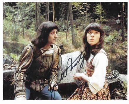 Gareth Armstrong DOCTOR WHO signed 10" x 8" Signed autograph with COA 22537