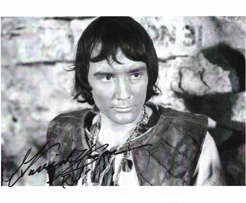 Garrick Hagon (DOCTOR WHO) Signed 10 x 8 genuine Signed autograph 10 x 8 COA 11433
