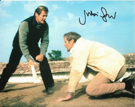 Julian Glover - "BOND 007" 10" x 8" Genuine Signed Autograph COA 22543