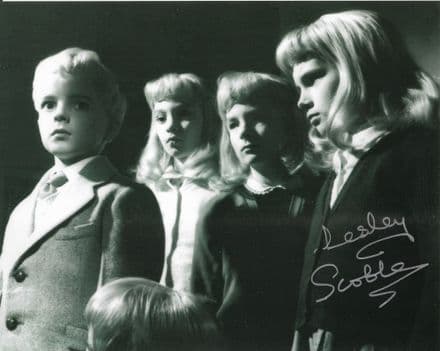 Lesley Scoble - Genuine Signed Autograph 10x8 COA 7108