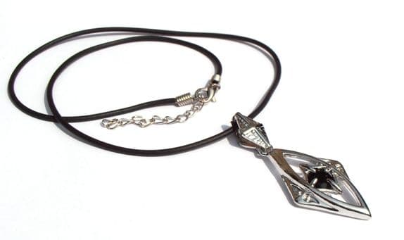 LOTR inspired EYE OF SAURON Necklace LOTR Hobbit LOTR Great Eye Mirkwood ST2 Prop Replica 3711