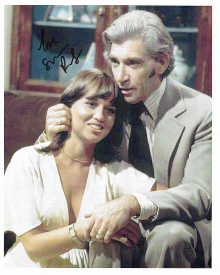 Susan Penhaligon "Bouquet of Barbed Wire" Signed Autograph 10"x8" COA 11976