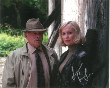 Susan Penhaligon DR WHO  Genuine signed Autograph 10X8 COA 9343