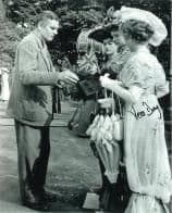Vera Day HAMMER HORROR Genuine Signed Autograph 10 x 8 COA 6000